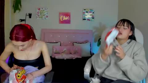 Snapshot of saraa_ramirez chatting on February 15, 2025, 5:50 pm Sarah Ramirez online show from February 15, 2025, 5:50 pm