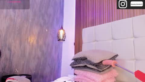 Snapshot of saraby_blandon chatting on November 15, 2025, 10:45 am online show from November 15, 2025, 10:45 am