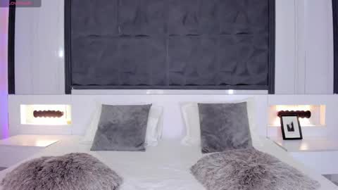  Sara Gomez  online show from February 20, 2025, 12:15 pm