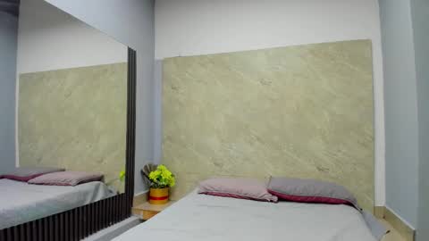 Sarah online show from December 3, 2025, 11:52 am