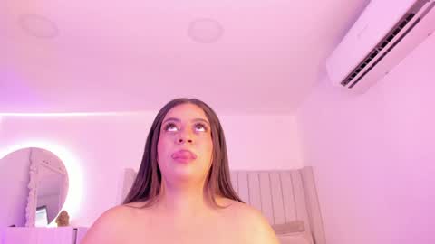 Sarah Bonneth online show from February 2, 2025, 11:19 am