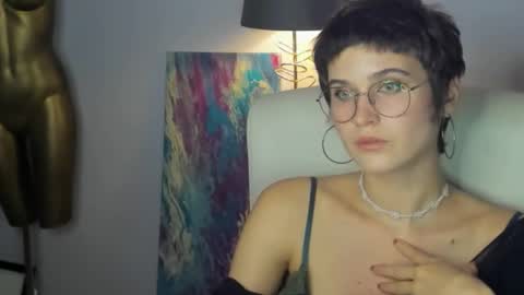 Snapshot of sarah_desire01 chatting on September 18, 2025, 1:35 pm Sarah online show from September 18, 2025, 1:35 pm