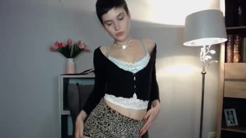 Snapshot of sarah_desire01 chatting on December 14, 2025, 2:55 pm Sarah online show from December 14, 2025, 2:55 pm