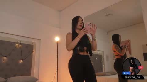 Snapshot of sarah_hiill chatting on October 4, 2025, 7:56 pm online show from October 4, 2025, 7:56 pm