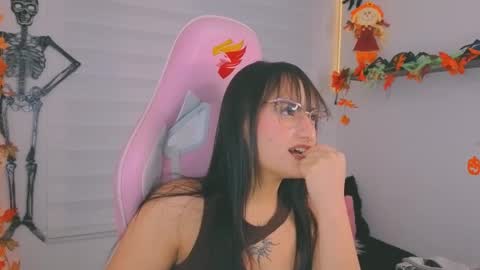 Sarah Ramirez online show from October 24, 2025, 4:31 am