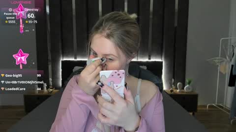 Sarah online show from January 24, 2025, 3:43 am