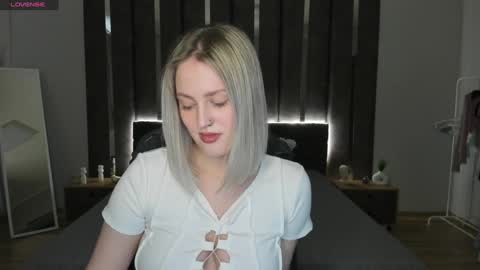 Sarah online show from February 5, 2025, 3:55 am