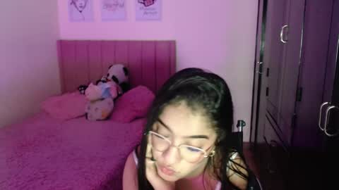 Snapshot of sarah_stone15 chatting on February 13, 2025, 1:40 am Sarah online show from February 13, 2025, 1:40 am