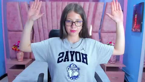 Sarah online show from February 28, 2025, 5:04 pm