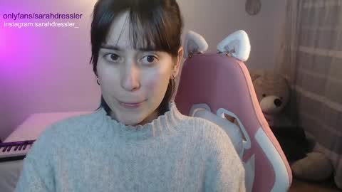 sarahdressler online show from February 16, 2025, 3:26 am