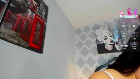 Snapshot of sarahmiler_ chatting on November 4, 2025, 7:57 pm Sarah online show from November 4, 2025, 7:57 pm