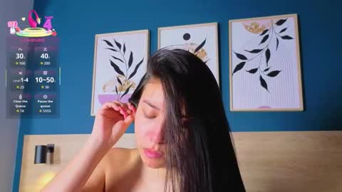 Snapshot of sarahmiler_ chatting on November 13, 2025, 7:57 pm Sarah online show from November 13, 2025, 7:57 pm