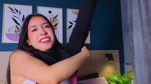 Snapshot of sarahmiler_ chatting on November 14, 2025, 7:45 pm Sarah online show from November 14, 2025, 7:45 pm