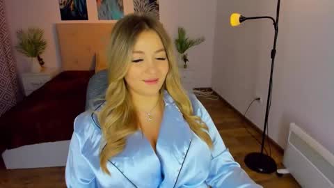 Sarah online show from January 17, 2025, 12:10 pm