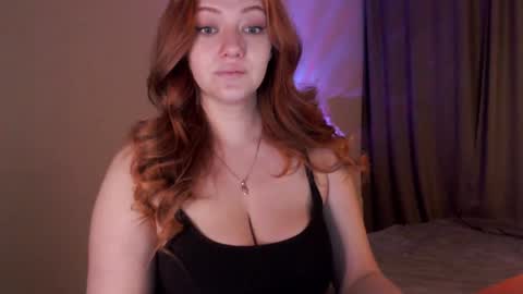Snapshot of sarahsweetie_ chatting on February 4, 2025, 5:01 pm Sarah online show from February 4, 2025, 5:01 pm