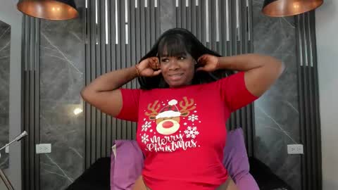 Snapshot of saraievans chatting on December 14, 2025, 3:45 am Sarai online show from December 14, 2025, 3:45 am