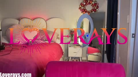 Back from Vacay  Follow for more here  online show from November 18, 2025, 4:28 am