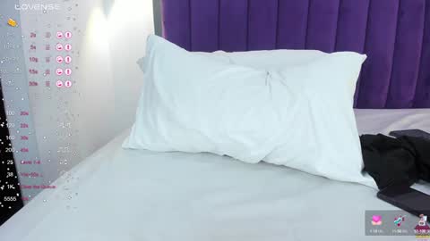 Sara   online show from January 8, 2025, 2:14 am