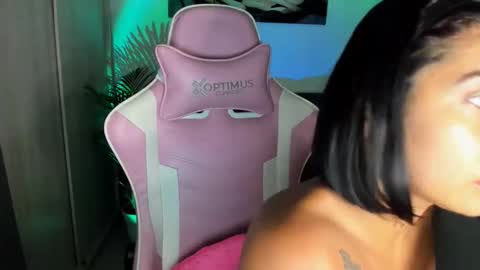 saratukkerr online show from November 10, 2025, 6:18 pm