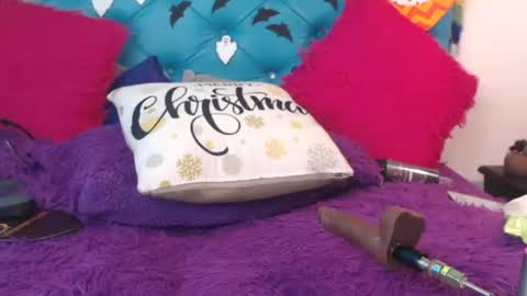 Sara Wills online show from October 16, 2025, 2:18 pm