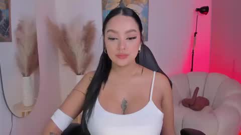 Snapshot of sarawinstone_ chatting on September 25, 2025, 1:15 pm Sara Winstone online show from September 25, 2025, 1:15 pm
