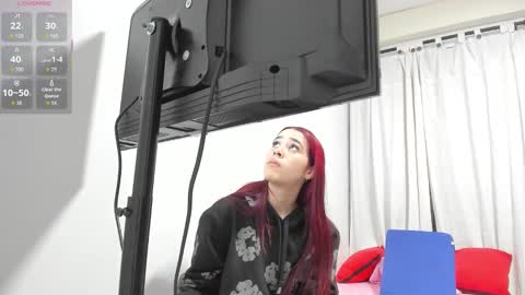 Snapshot of sarenlux chatting on October 24, 2025, 12:01 pm Baby Saren online show from October 24, 2025, 12:01 pm