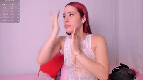 Snapshot of sarenlux chatting on October 26, 2025, 1:50 pm Baby Saren online show from October 26, 2025, 1:50 pm