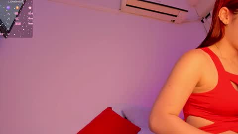 Snapshot of sarenlux chatting on November 5, 2025, 12:16 pm Baby Saren online show from November 5, 2025, 12:16 pm