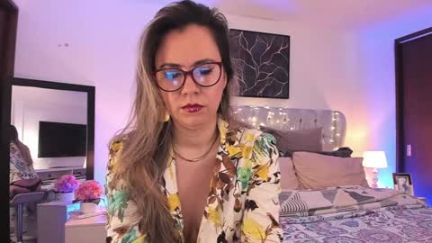 Snapshot of sarhamccormick chatting on January 16, 2025, 12:42 pm sarha online show from January 16, 2025, 12:42 pm