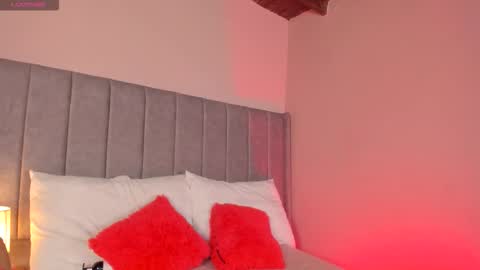 Snapshot of sarigarcia chatting on November 20, 2025, 4:45 am Sara Garcia online show from November 20, 2025, 4:45 am