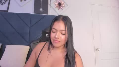 Snapshot of sarita_hills chatting on January 11, 2025, 9:57 am Sara online show from January 11, 2025, 9:57 am