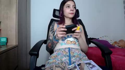 Snapshot of sarita_hornet chatting on December 3, 2025, 11:36 pm sarai online show from December 3, 2025, 11:36 pm