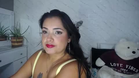Snapshot of saritatellez chatting on December 11, 2024, 7:14 pm Sarita Tellez online show from December 11, 2024, 7:14 pm