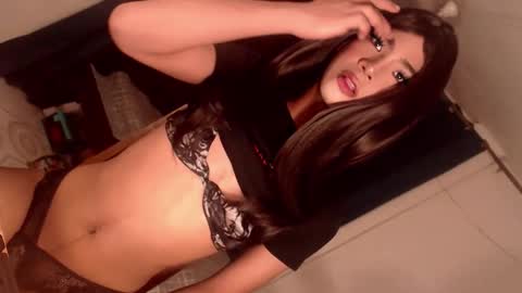 Snapshot of sasha_blade chatting on November 25, 2025, 8:36 am Sasha online show from November 25, 2025, 8:36 am