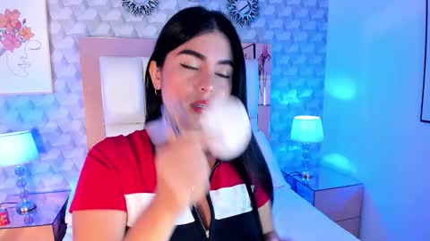 Camila  online show from November 14, 2025, 11:53 am