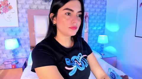 Camila  online show from November 18, 2025, 11:47 am