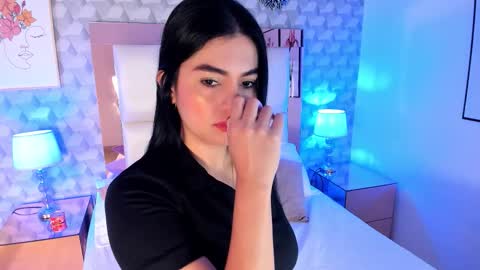 Camila  online show from November 20, 2025, 12:05 pm