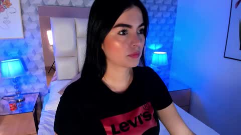 Camila  online show from November 21, 2025, 11:31 am