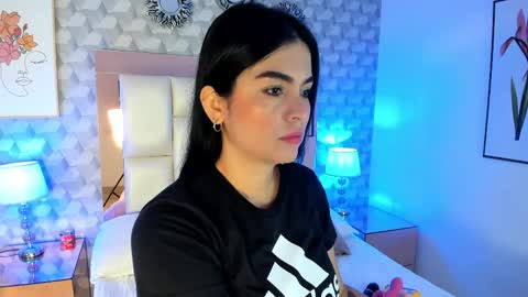 Camila  online show from November 23, 2025, 11:32 am