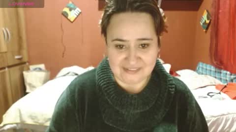 Snapshot of sasharosee2 chatting on October 28, 2025, 12:30 pm S A S H A R O S E online show from October 28, 2025, 12:30 pm