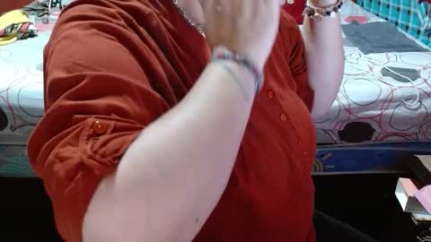 Snapshot of sasharosee2 chatting on December 14, 2025, 12:43 pm S A S H A R O S E online show from December 14, 2025, 12:43 pm