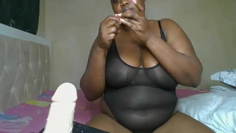 sassie_bee online show from January 22, 2025, 12:16 am