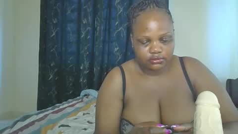 sassie_bee online show from December 2, 2025, 8:41 am