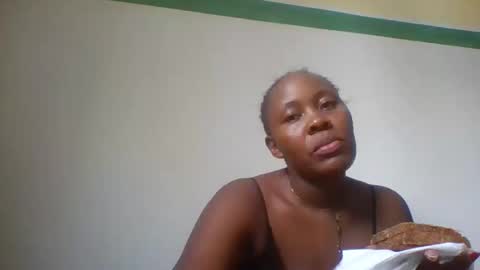 Snapshot of sassy_bella chatting on November 18, 2025, 2:21 pm sassy_bella online show from November 18, 2025, 2:21 pm