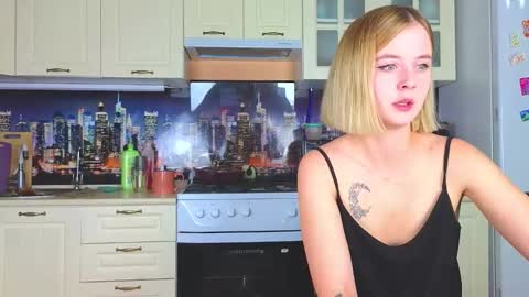 sassy_seasons online show from September 29, 2025, 11:48 am