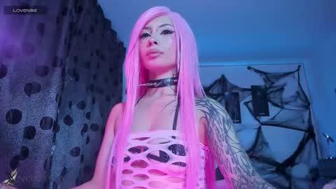    im expecting 300 thumbs up on my altar online show from October 26, 2025, 1:00 am