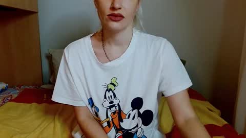 Satinqueen90 online show from November 25, 2025, 8:14 am