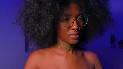 Snapshot of saturno_vibes chatting on October 10, 2025, 8:24 am saturno_vibes online show from October 10, 2025, 8:24 am