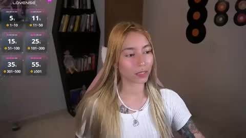 Snapshot of saucy_jenn1 chatting on September 18, 2025, 3:08 am I AM JENN online show from September 18, 2025, 3:08 am