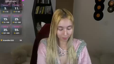 Snapshot of saucy_jenn1 chatting on September 28, 2025, 1:44 am I AM JENN online show from September 28, 2025, 1:44 am